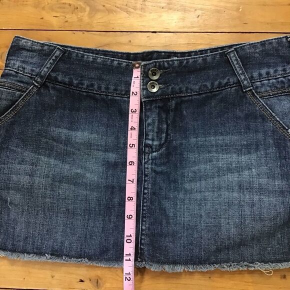 ROXY mini jeans skirt size 9 Sexy low rise dark blue stretchy denim side pockets - Picture 6 of 11